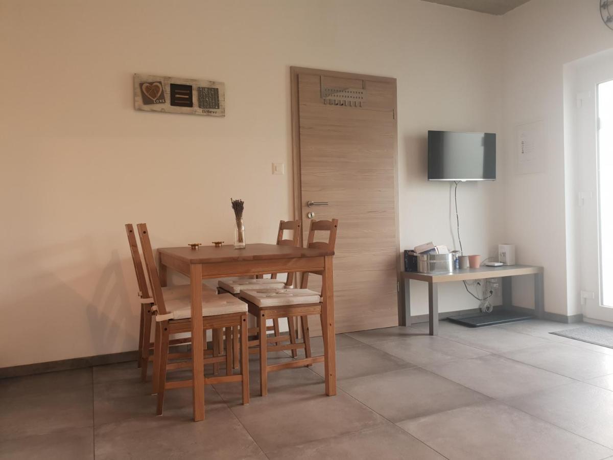 L'Appartement Reconvilier Esterno foto